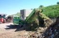 Broyage des dÃ©chets sur la plate forme de compostage de Barjac - JPG - 92.3 ko