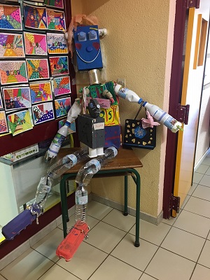 Â« Princesse de la Poubellotte Â » le bonhomme en dÃ©chets recyclables